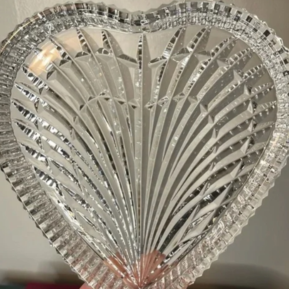 Waterford Crystal Heritage 7.5" Weighted Heart Dish